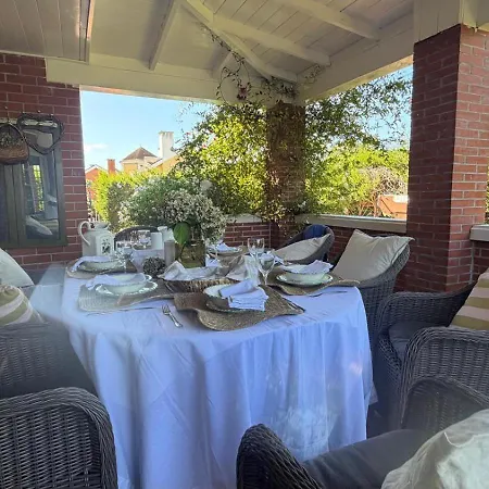Casa Monte & Mar Con Piscina Privada En Santander Hébergement de vacances