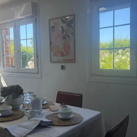 Hébergement de vacances Casa Monte & Mar Con Piscina Privada En Santander *