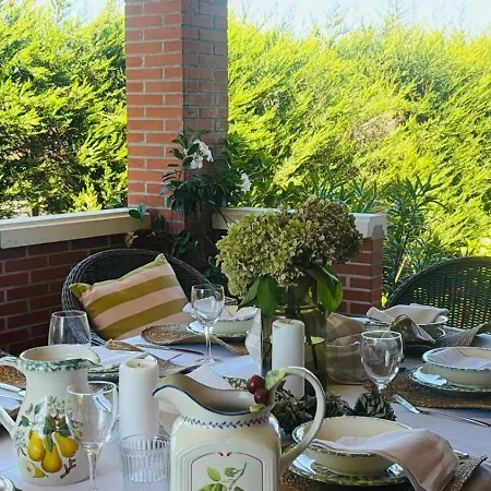 Hébergement de vacances Casa Monte & Mar Con Piscina Privada En Santander