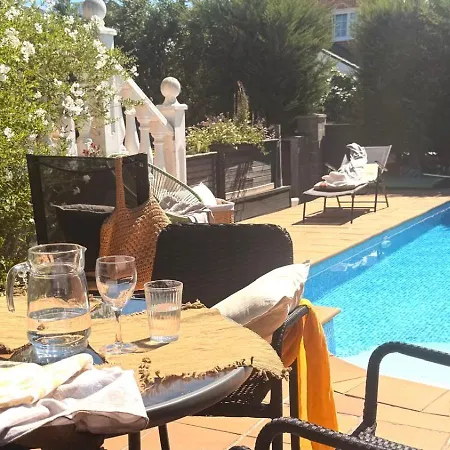 Casa Monte & Mar Con Piscina Privada En Santander Hébergement de vacances Camargo