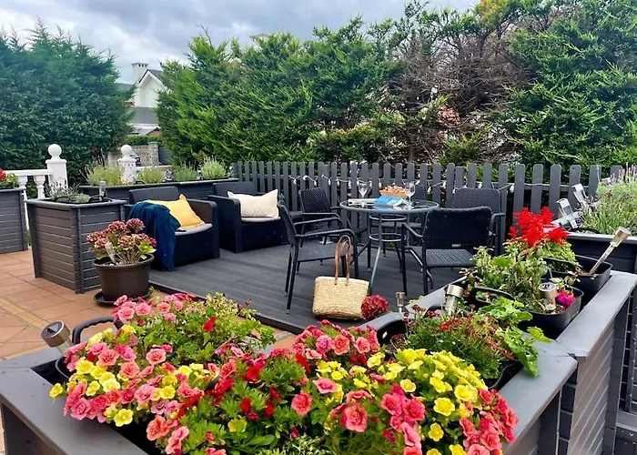 Casa Monte & Mar Con Piscina Privada En Santander Hébergement de vacances *