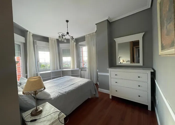 Casa Monte & Mar Con Piscina Privada En Santander Camargo