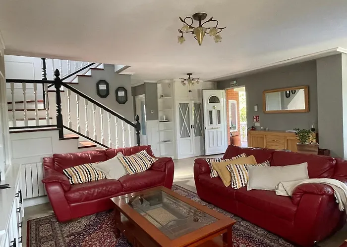 Casa Monte & Mar Con Piscina Privada En Santander Hébergement de vacances