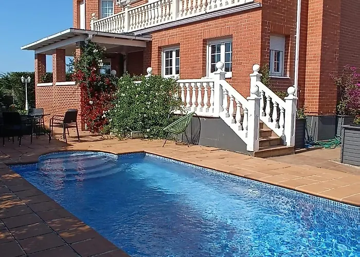Casa Monte & Mar Con Piscina Privada En Santander Hébergement de vacances Camargo
